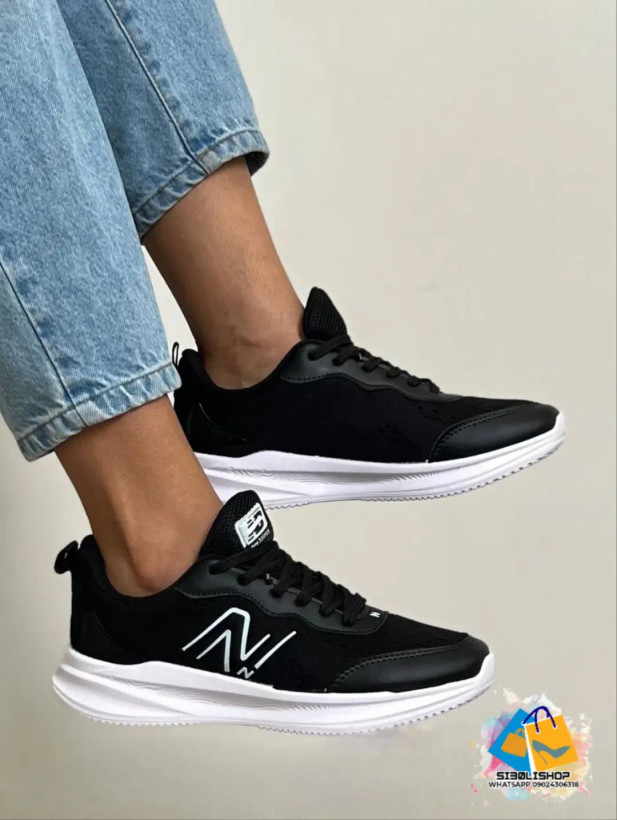 کتونی Newbalance زنانه مشکی و سفید سایز ۳۷ تا ۴۰ _ کد 144