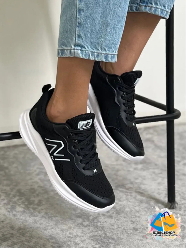 کتونی Newbalance زنانه مشکی و سفید سایز ۳۷ تا ۴۰ _ کد 144